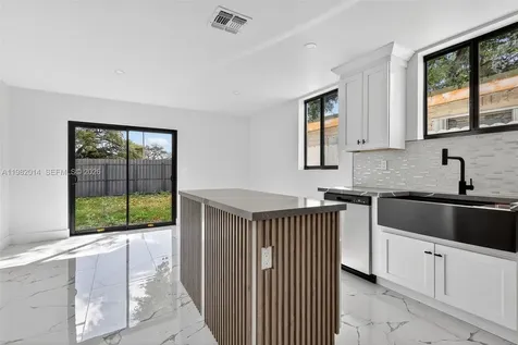 4311 NW 32nd Avenue Miami FL 33142