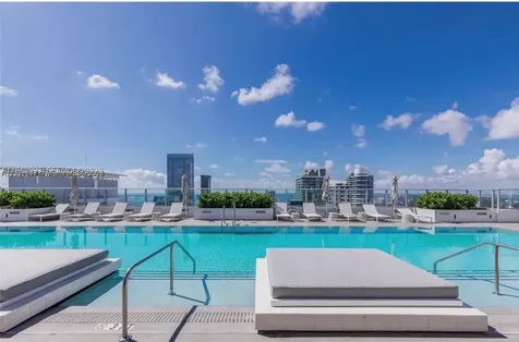 Miami FL 33131