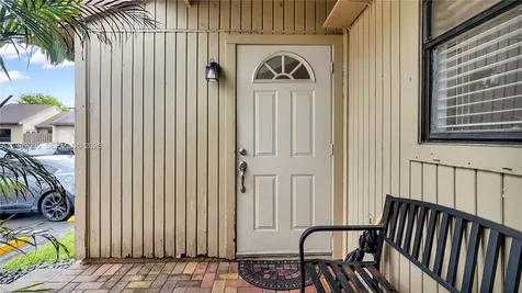 2056 SW 81st Way Davie FL 33324