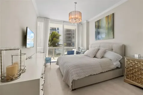 6799 Collins Avenue Miami Beach FL 33141