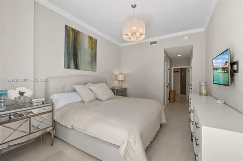 6799 Collins Avenue Miami Beach FL 33141