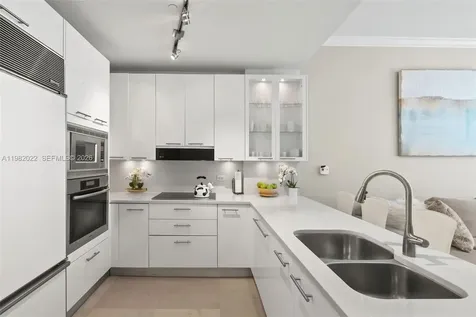 6799 Collins Avenue Miami Beach FL 33141
