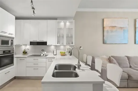 6799 Collins Avenue Miami Beach FL 33141