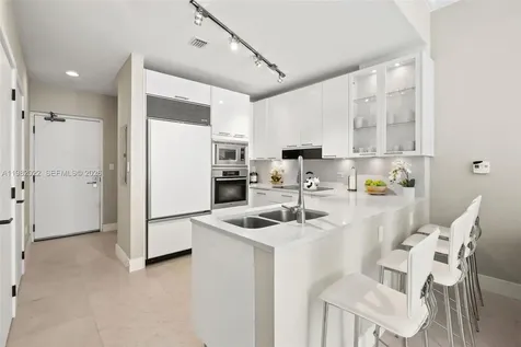 6799 Collins Avenue Miami Beach FL 33141