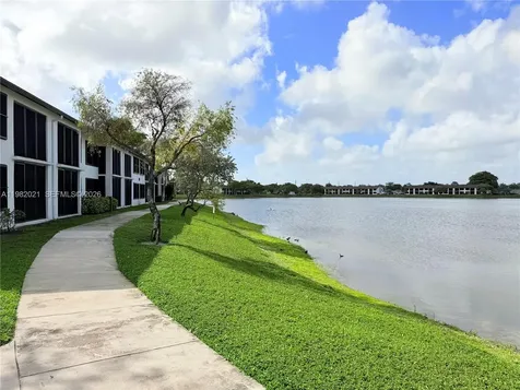 206 Lake Pointe Drive Oakland Park FL 33309