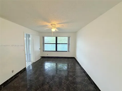 206 Lake Pointe Drive Oakland Park FL 33309