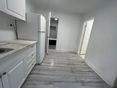1053 NE 149th Street Miami FL 33161