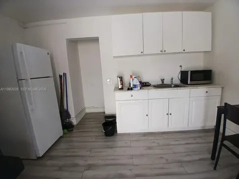 1053 NE 149th Street Miami FL 33161