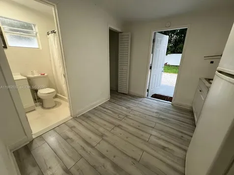 1053 NE 149th Street Miami FL 33161