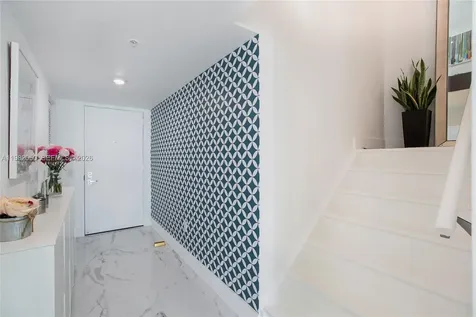 41 SE 5th Street Miami FL 33131