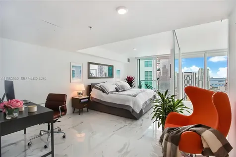 41 SE 5th Street Miami FL 33131