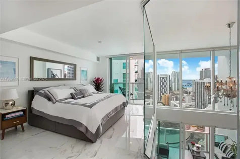 41 SE 5th Street Miami FL 33131