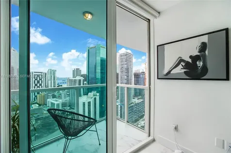 41 SE 5th Street Miami FL 33131