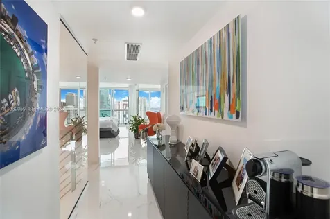 41 SE 5th Street Miami FL 33131