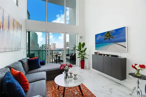 41 SE 5th Street Miami FL 33131