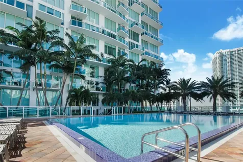 41 SE 5th Street Miami FL 33131