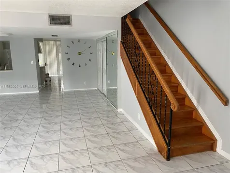 802 NE 26th Avenue Hallandale Beach FL 33009