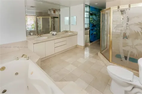 851 N 11th Avenue Hollywood FL 33019