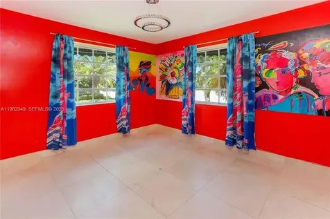 851 N 11th Avenue Hollywood FL 33019