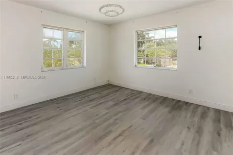 851 N 11th Avenue Hollywood FL 33019