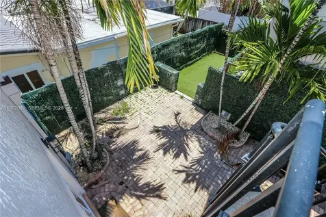 851 N 11th Avenue Hollywood FL 33019