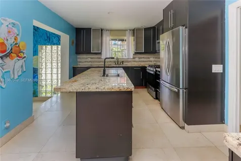 851 N 11th Avenue Hollywood FL 33019