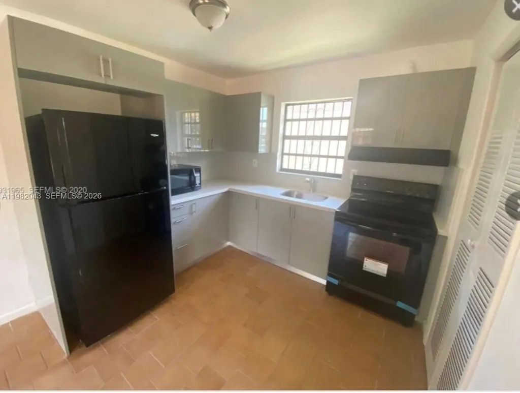 6747 NW 5th Court Miami FL 33150