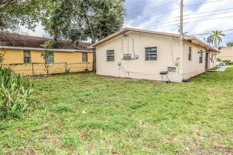 6747 NW 5th Court Miami FL 33150