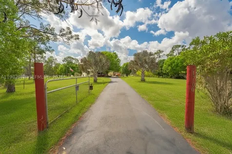1700 Tampa Avenue Clewiston FL 33440