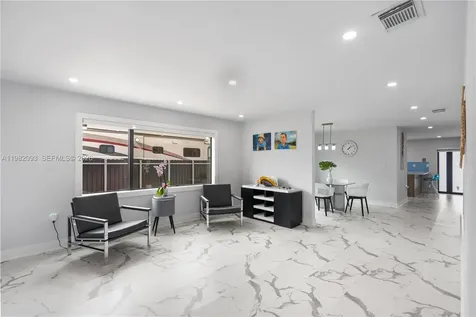 800 NW 133rd Avenue Miami FL 33182