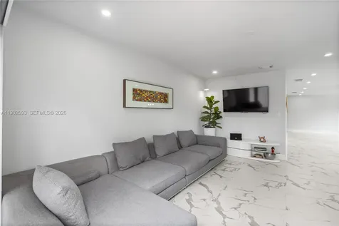 800 NW 133rd Avenue Miami FL 33182