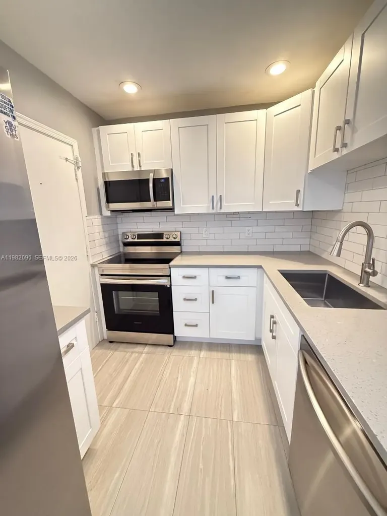 2261 NE 67th Street Fort Lauderdale FL 33308