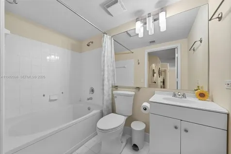 17125 N Bay Road Sunny Isles Beach FL 33160