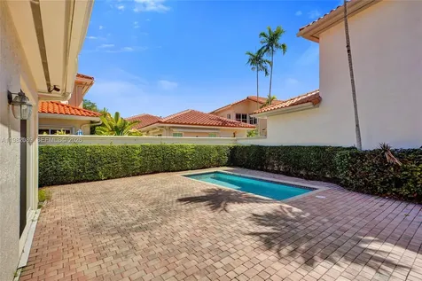 1459 Shoreline Way Hollywood FL 33019