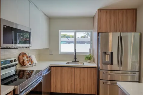 1524 NE 31st Court Pompano Beach FL 33064