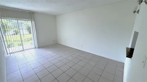 801 NW 47th Avenue Miami FL 33126