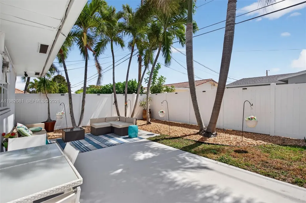 2136 NE 56th Place Fort Lauderdale FL 33308