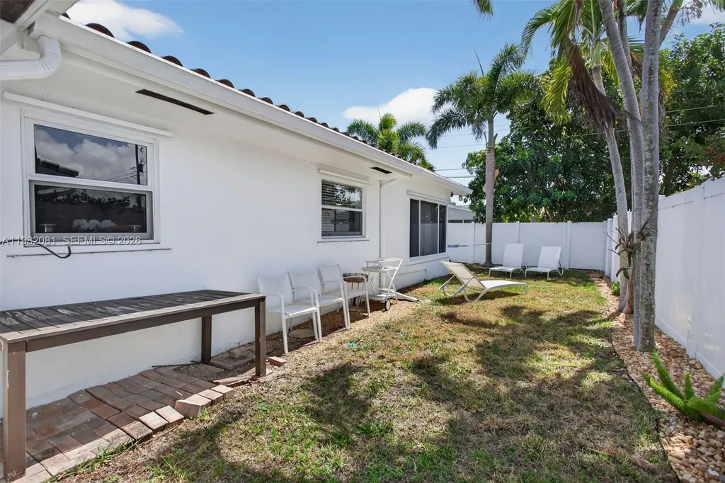 2136 NE 56th Place Fort Lauderdale FL 33308