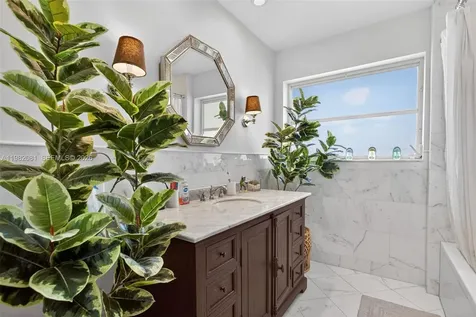2136 NE 56th Place Fort Lauderdale FL 33308