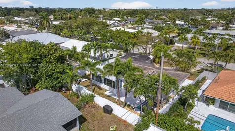 2136 NE 56th Place Fort Lauderdale FL 33308