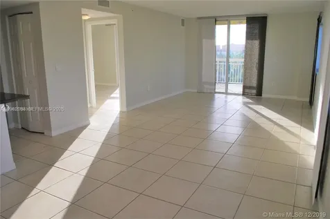 816 NW 11th Street Miami FL 33136
