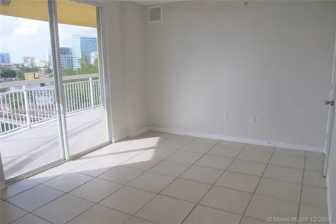 816 NW 11th Street Miami FL 33136