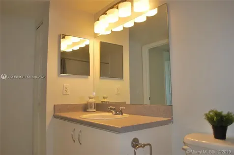 816 NW 11th Street Miami FL 33136
