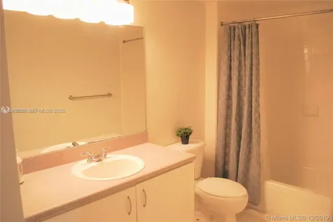 816 NW 11th Street Miami FL 33136