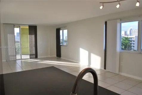 816 NW 11th Street Miami FL 33136