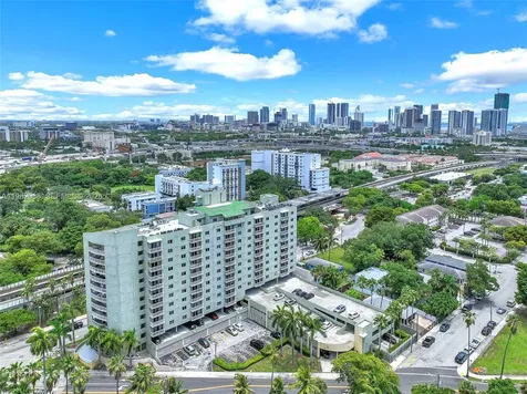 816 NW 11th Street Miami FL 33136