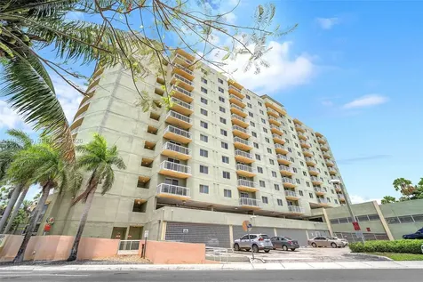 816 NW 11th Street Miami FL 33136