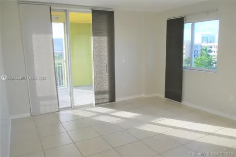 816 NW 11th Street Miami FL 33136