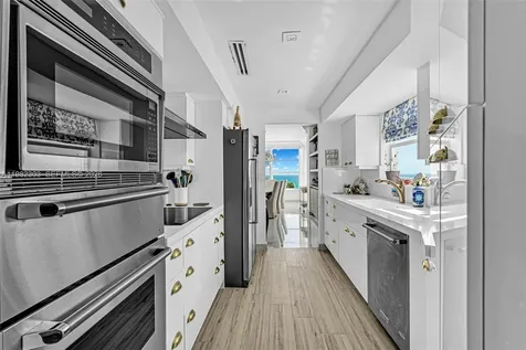 4925 Collins Avenue Miami Beach FL 33140