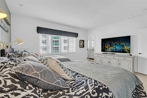4925 Collins Avenue Miami Beach FL 33140
